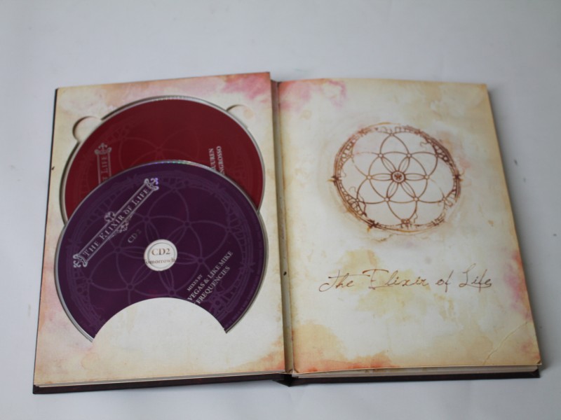 The Elixir of Life - 3CD 2016, Tomorrowland 2016 festival collectible, detail view
