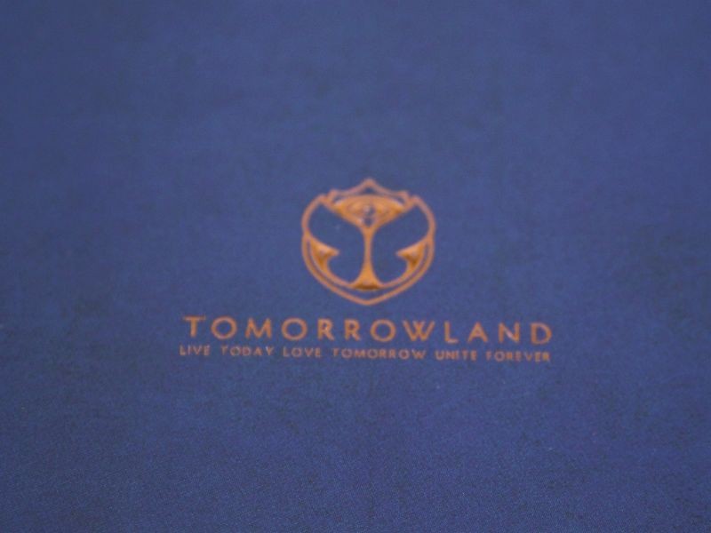 The Story of Planaxis - Treasure Case 2018, Tomorrowland 2018 festival collectible, detail view