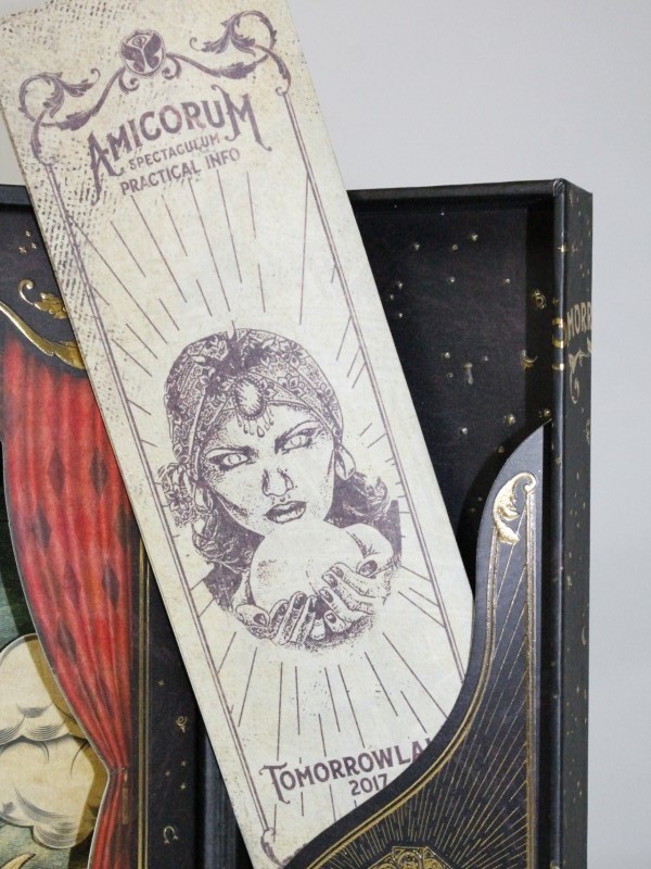 Amicorum Spectaculum - Treasure Case 2017, Tomorrowland 2017 festival collectible, detail view