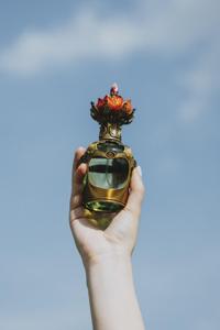 Eau de Parfum Elixir of Life, Tomorrowland 2024 festival collectible, detail view