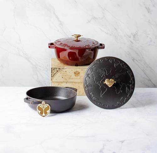 Staub x Tomorrowland Cocotte, Tomorrowland 2017 collectible, front view