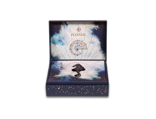 The Story of Planaxis - Treasure Case 2018, Tomorrowland 2018 collectible, front view
