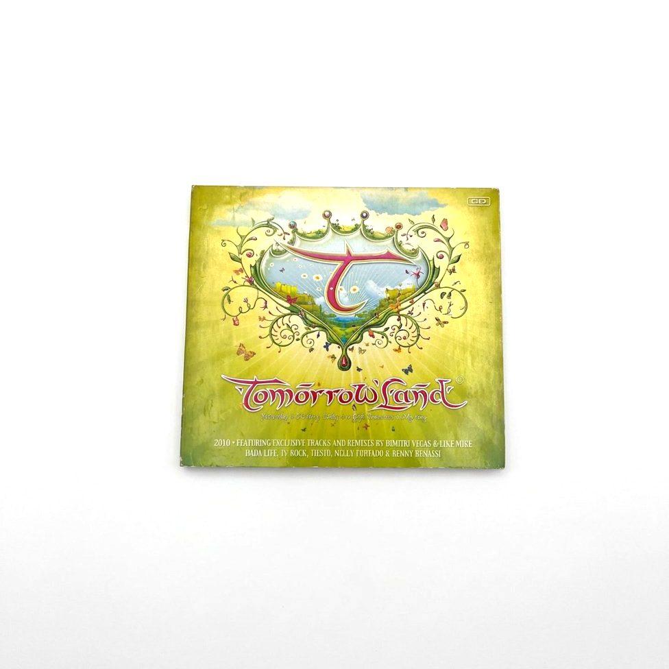 Tomorrowland 2010 – Official CD, Tomorrowland 2010 festival collectible, front view