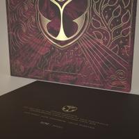 Tomorrowland Vinyl Trilogy Part III – 2015–2019 Anthems, Tomorrowland 2022 festival collectible, detail view