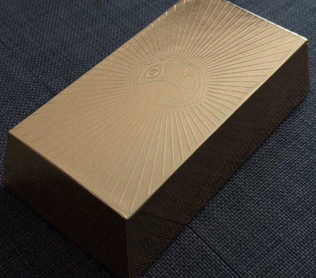 Tomorrowland x KOMONO 24K Gold DJ Exclusive Sunglasses – Tiësto - made - 2019, Tomorrowland 2019 festival collectible, front view